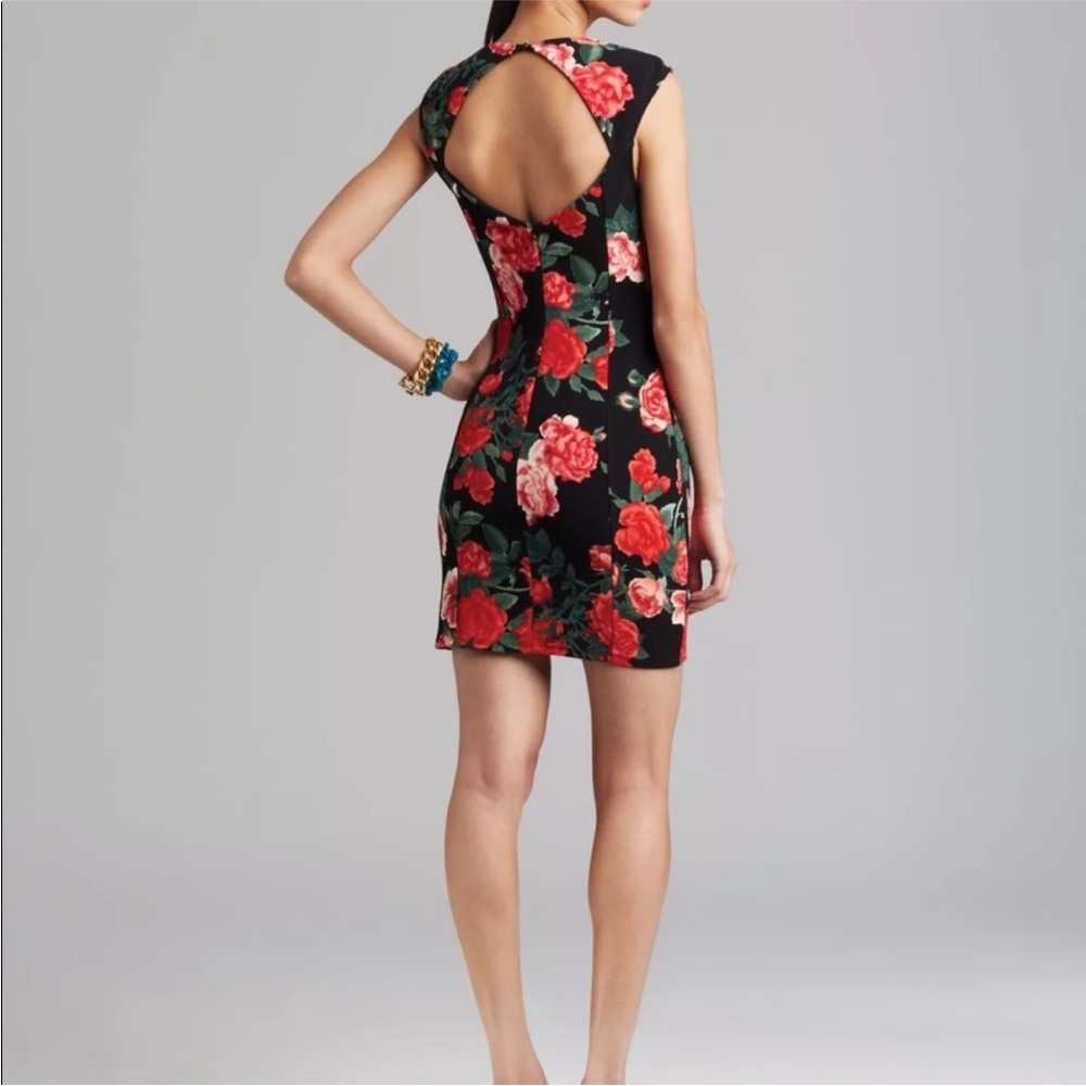❌SOLD❌Guess Black and Red Floral Y2K Bodycon Mini Dress Size Small- 2